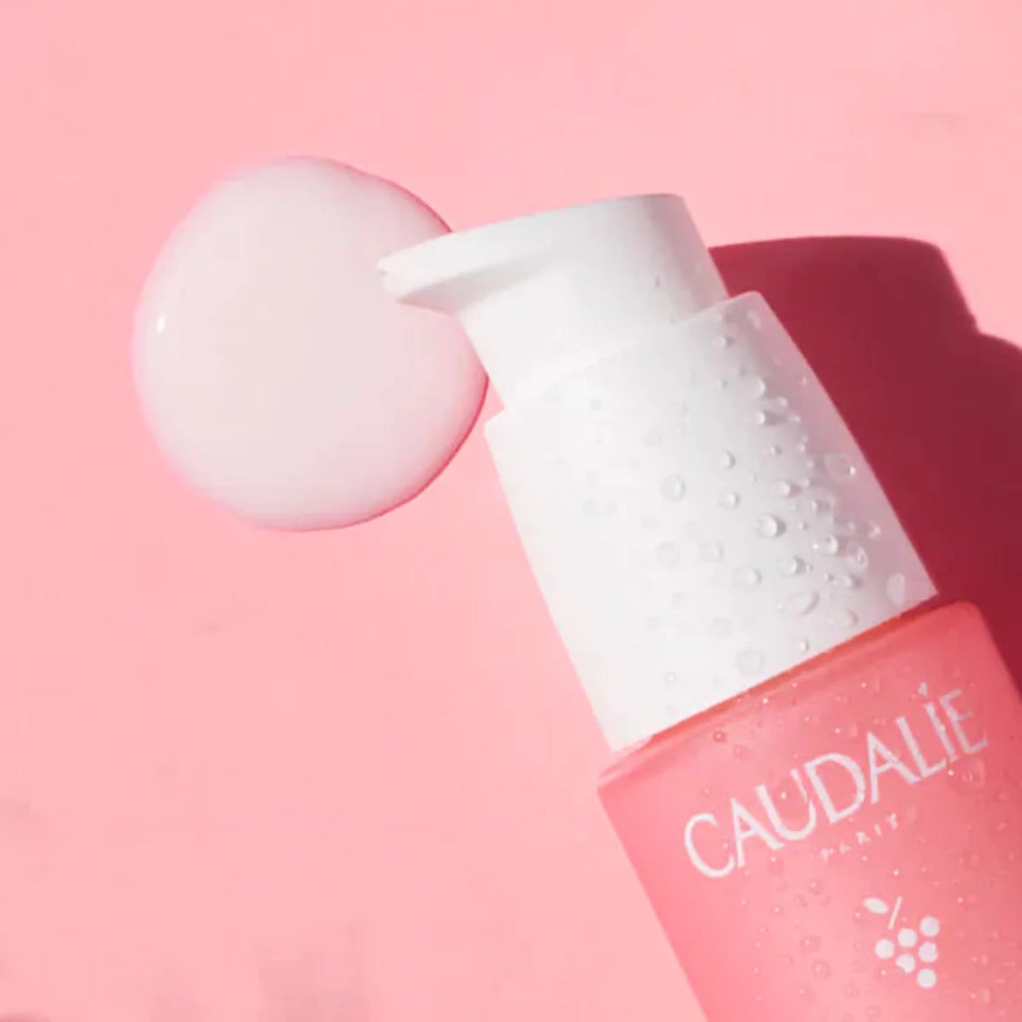Caudalie Vinosource-Hydra SOS Hydrating Hyaluronic Acid Serum improves skin texture.