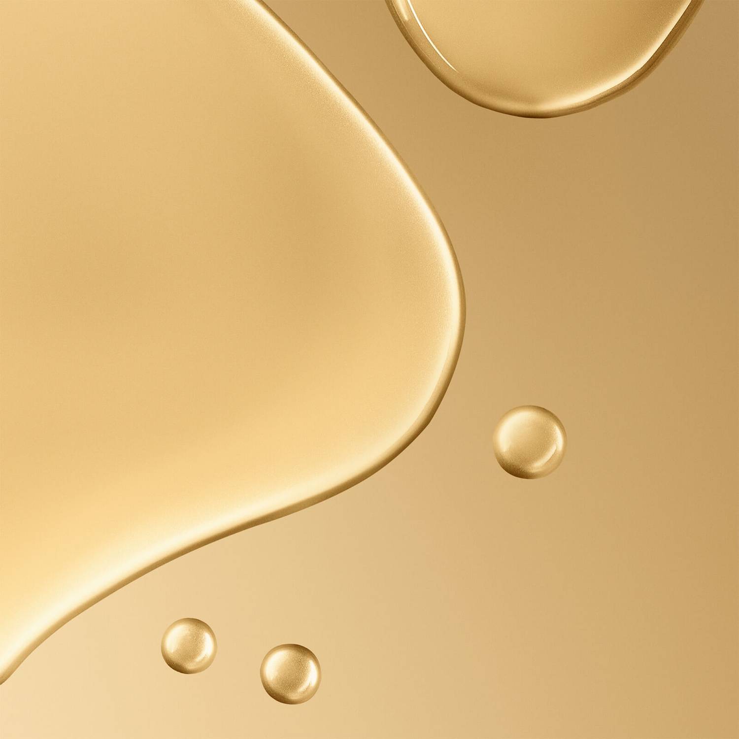 Body oil locks in moisture, especially when applied to damp skin after a bath or shower. It boosts body lotion's moisturising power.