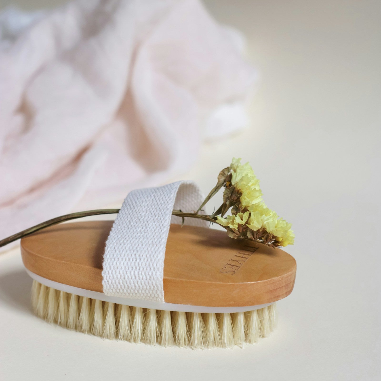 Exfoliators - dry body brush
