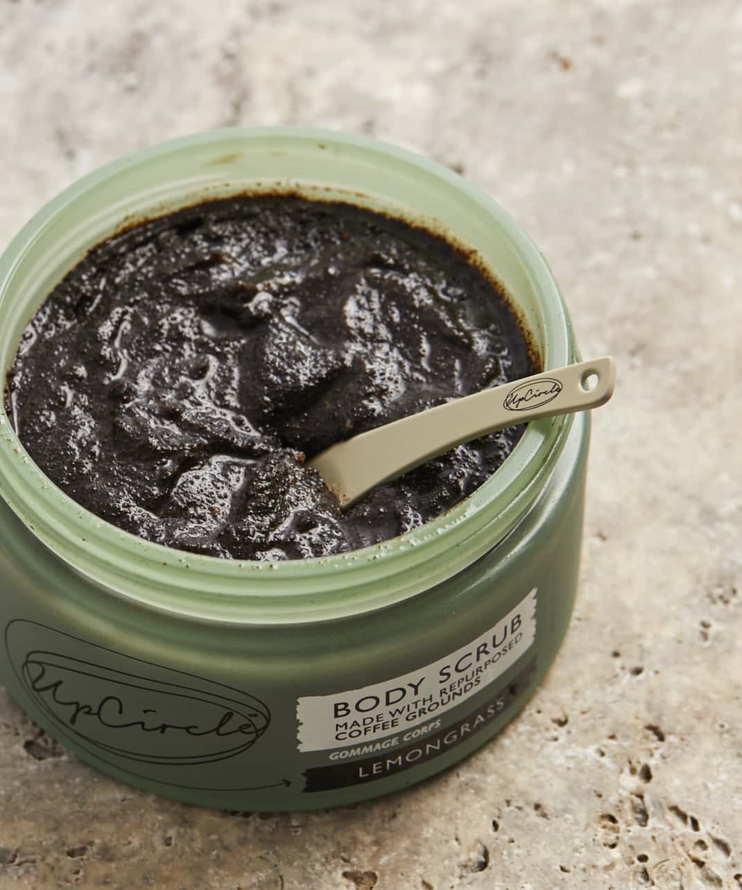 UpCircle Coffee Body Scrub with Lemongrass brings a luxury spa feeling in your bath. 