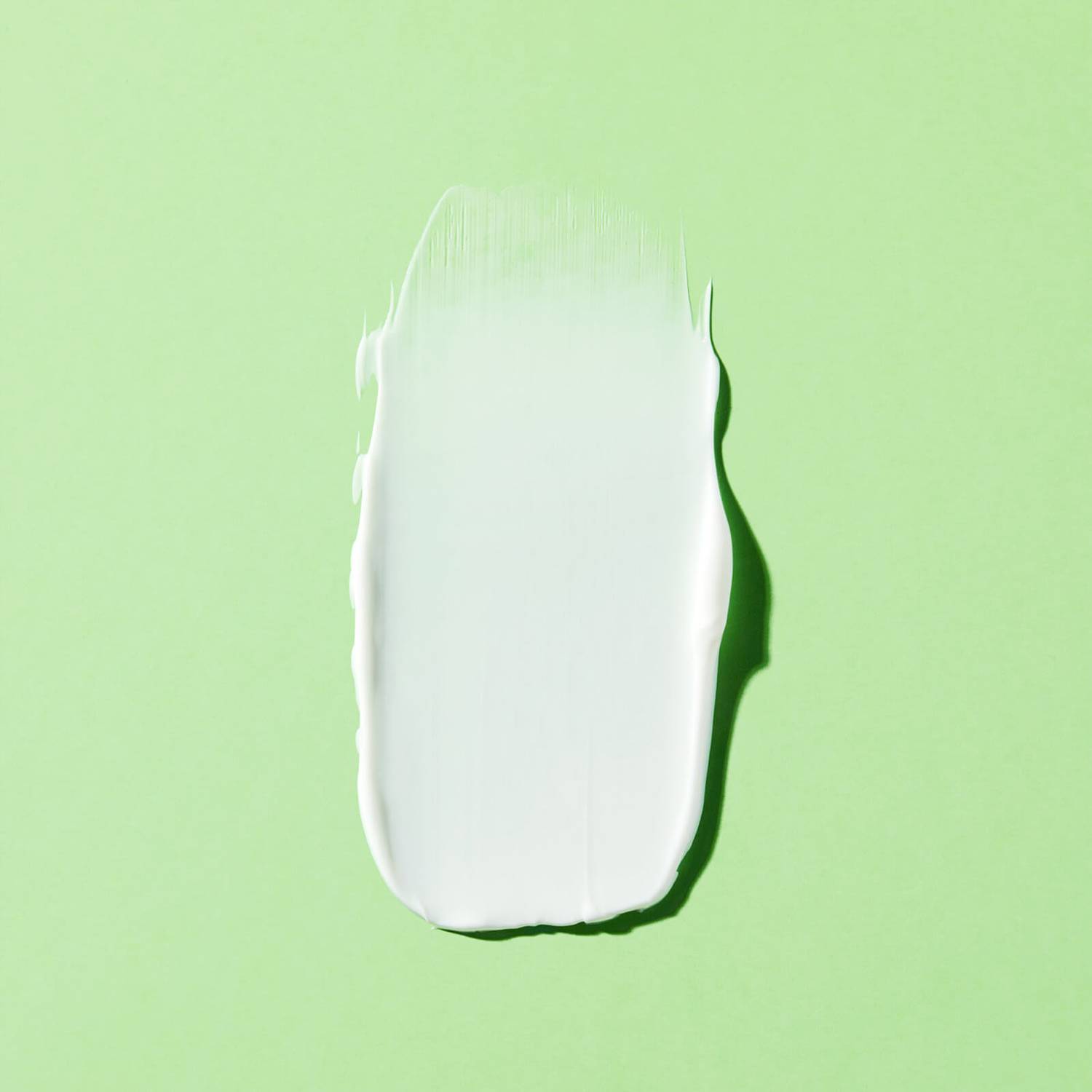 Nuxe Rêve de Thé Toning-Firming Cream is gentle on the skin and senses, formulated with a firming duo of green tea extract and rye.